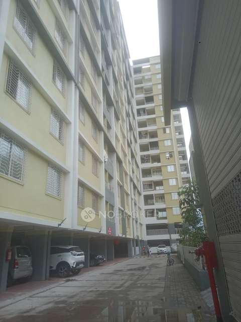 2 BHK Flat In Acron Park For Sale  In Tathawade