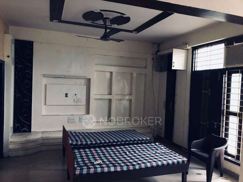 PG for Boys in Sector 71