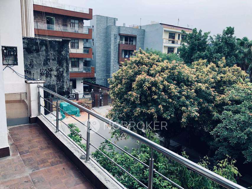 PG for Boys in Sector 71