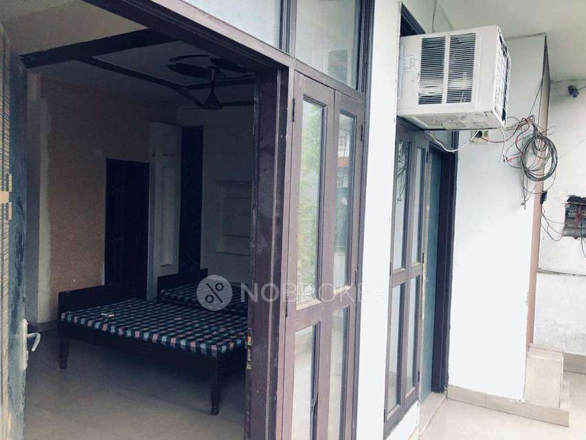 PG for Boys in Sector 71