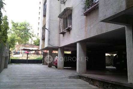 Shared Room for Female In 1 BHK  In Swami Om Apartment In Karve Nagar