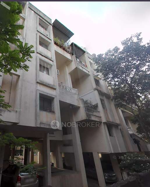 Shared Room for Female In 1 BHK  In Swami Om Apartment In Karve Nagar