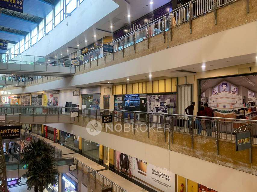 Shop in Sector 38, Noida for sale 