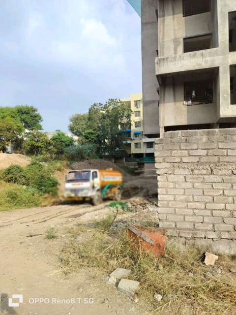 2 BHK Flat In Bhujbal Valay For Sale  In Hadapsar