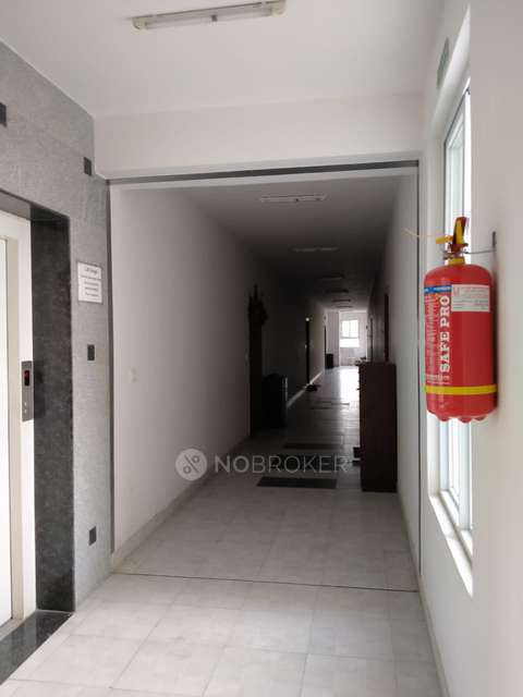 2 BHK Flat In Vakil Daffodils For Sale  In Madiwala