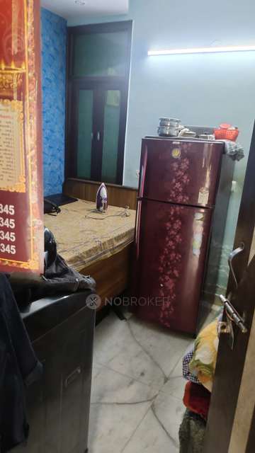 2 BHK Flat In D85 For Sale  In Laxmi Nagar Metro Station