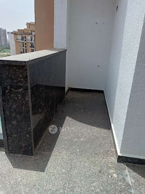 3 BHK Flat In Amrapali Zodiac For Sale  In Sector 120