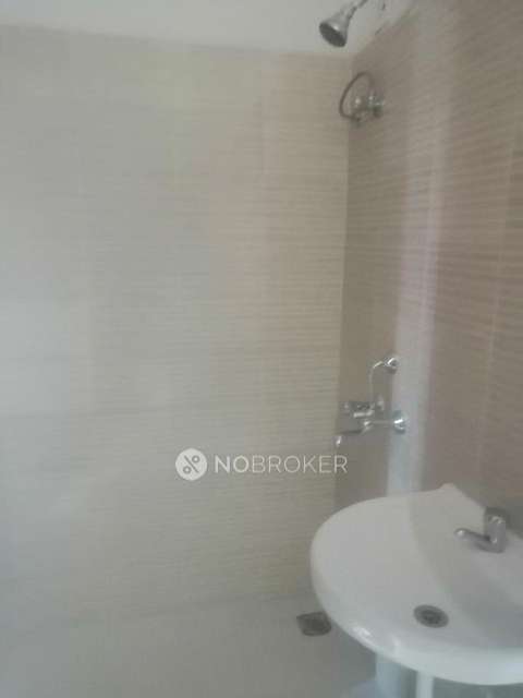 2 BHK Flat In Db Reality For Sale  In Dahisar East