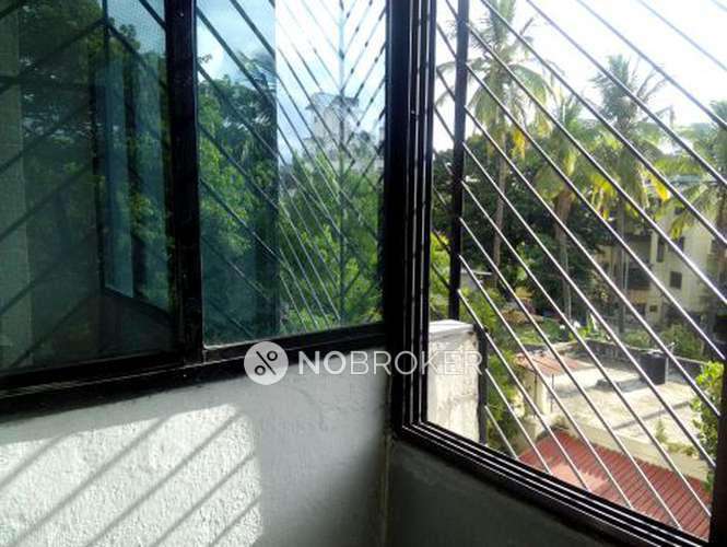 2 BHK Flat In Classic Co Op Hsg Society For Sale  In Wanowrie