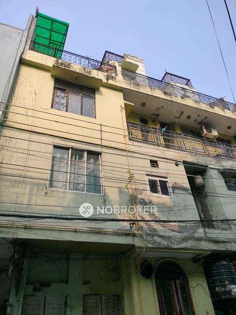 3 BHK Flat In Standalone Building  For Sale  In Nirman Vihar