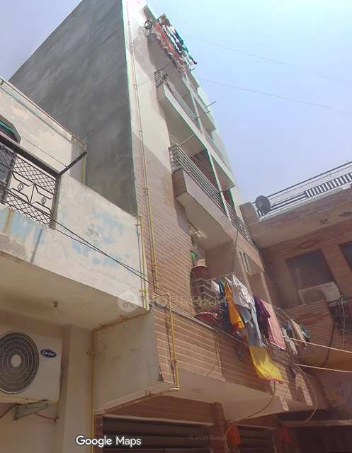 3 BHK Flat In Standalone Building  For Sale  In  Mohan Garden