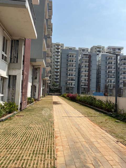 3 BHK Flat In Hallmark Sunnyside For Sale  In Manchirevula