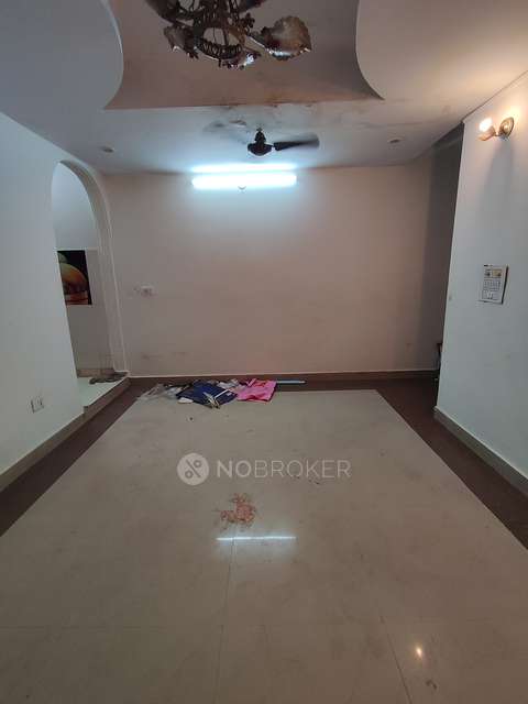 2 BHK Flat In Standalone Building  For Sale  In East Of Kailash