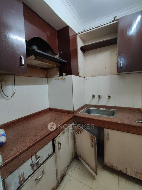 2 BHK Flat In Standalone Building  For Sale  In East Of Kailash