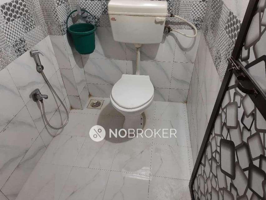 2 BHK Flat In Basantdoordarshan Emp. Chs Ltd For Sale  In Goregaon East