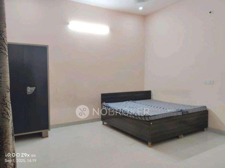 1 BHK Flat In Standalone Building  for Rent  In C2fc 64q, Bhagat Singh Road, Sector 72a, Sector 72, Gurugram, Behrampur, Haryana 122101, India