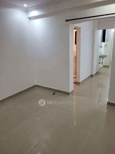 2 BHK Flat In Dattakrupa Chs Borivali, Borivali West For Sale  In Borivali West