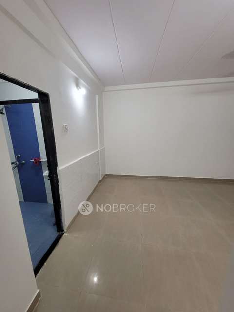 2 BHK Flat In Dattakrupa Chs Borivali, Borivali West For Sale  In Borivali West