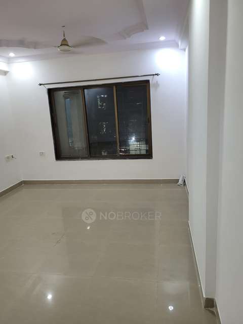 2 BHK Flat In Dattakrupa Chs Borivali, Borivali West For Sale  In Borivali West