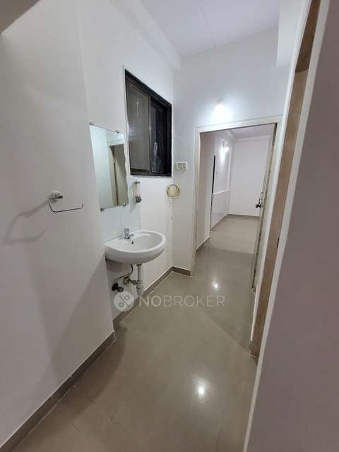 2 BHK Flat In Dattakrupa Chs Borivali, Borivali West For Sale  In Borivali West