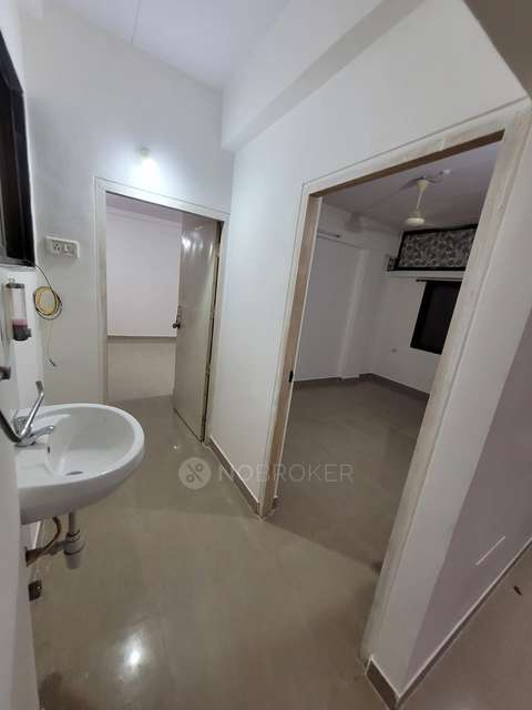 2 BHK Flat In Dattakrupa Chs Borivali, Borivali West For Sale  In Borivali West