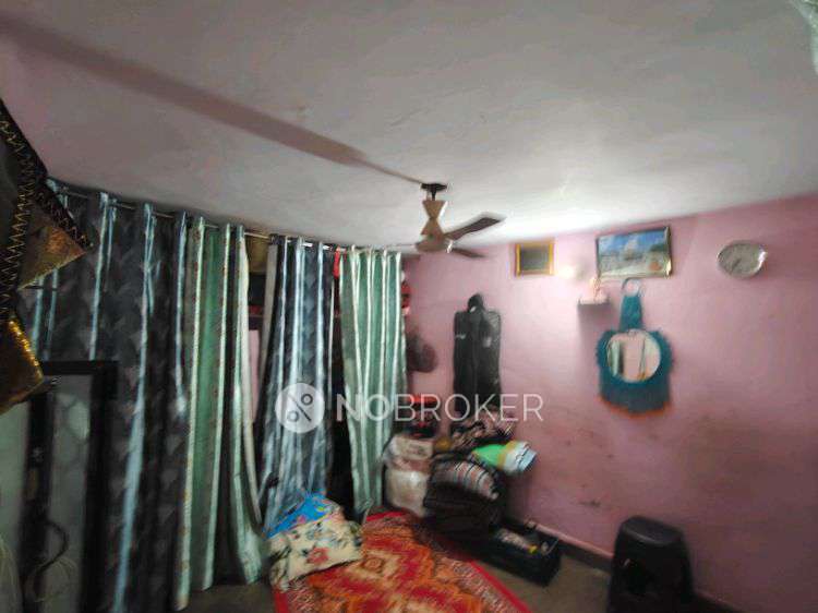 2 BHK Flat In Cb 78 Naraina for Rent  In Lucky General Store