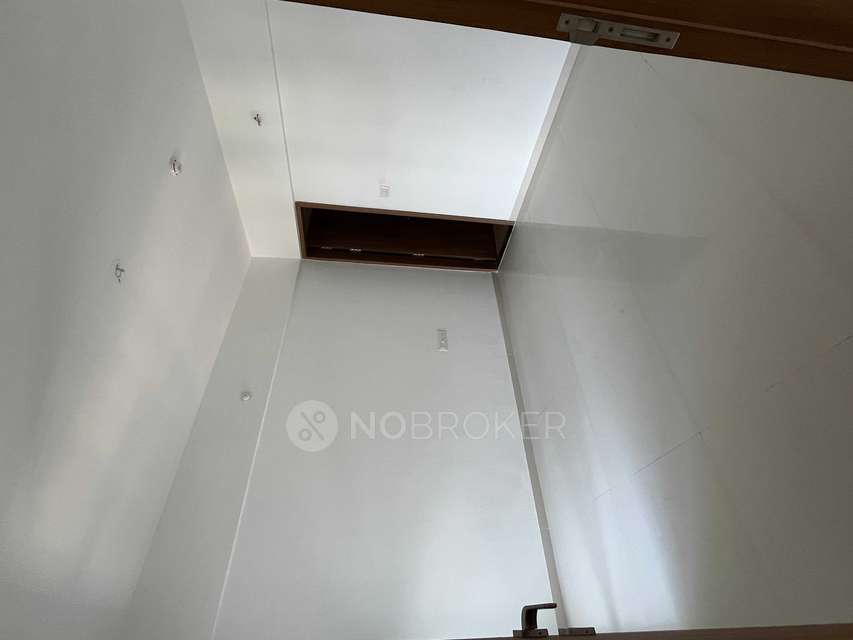 2 BHK Flat In Majestique Signature Towers for Rent  In Baner