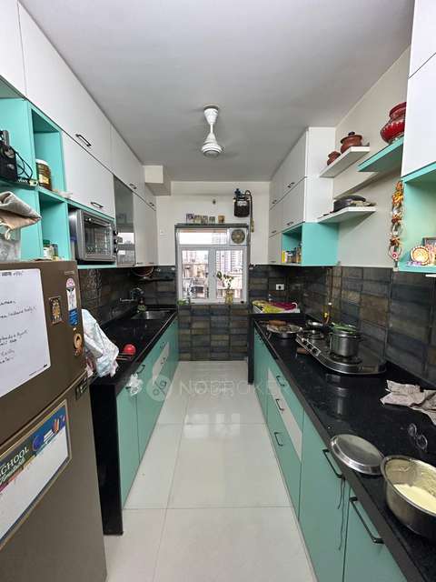 2 BHK Flat In Gabadia Heights For Sale  In Kandivali West