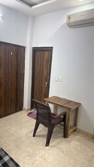 PG for Girls in Shalimar Bagh