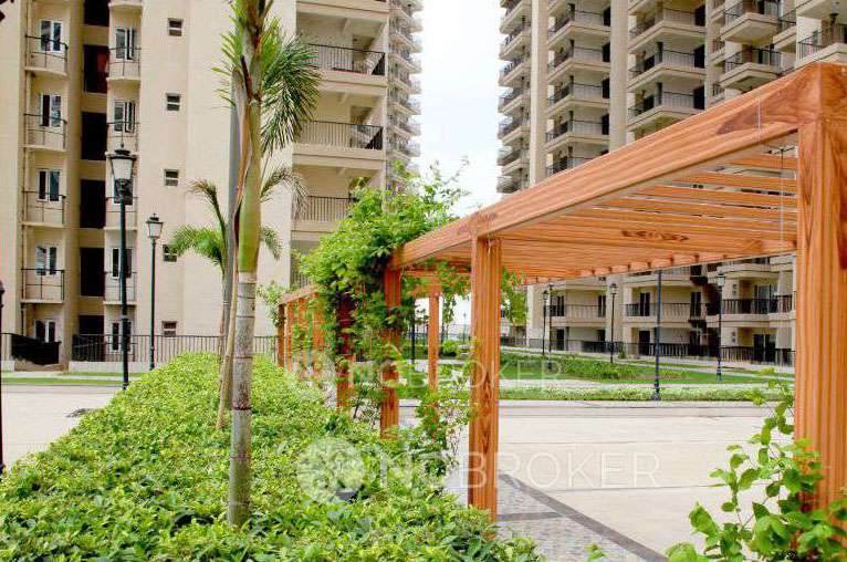 3 BHK Flat In Gaur Yamuna City 16th Parkview For Sale  In Yamuna Expressway
