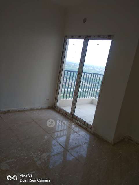 3 BHK Flat In Gaur Yamuna City 16th Parkview For Sale  In Yamuna Expressway