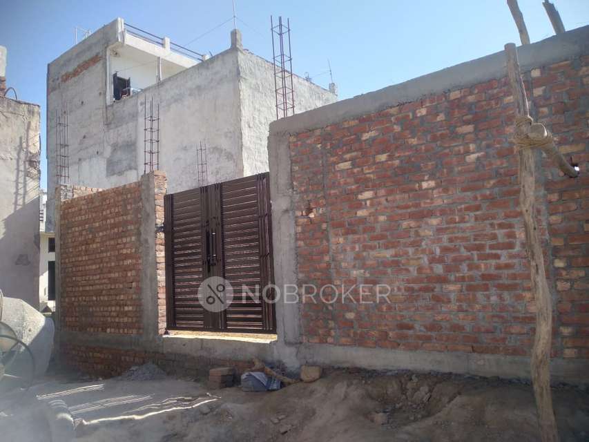 Plot For Sale  In Plot With Boundary And Gate In Sector 88b