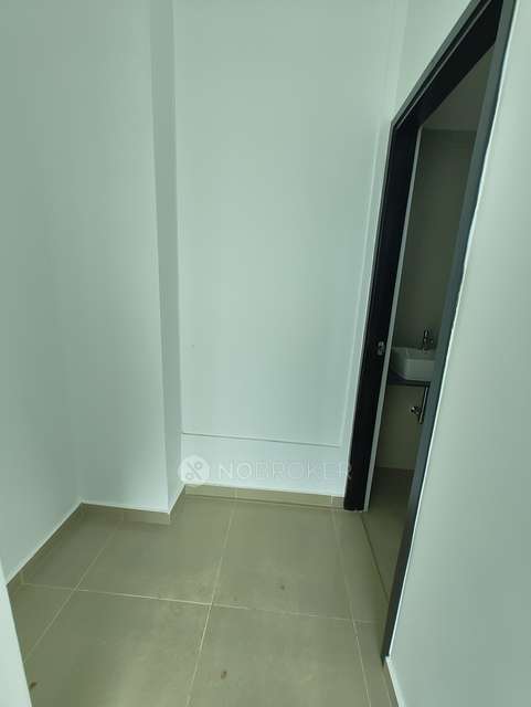 2 BHK Flat In Aliens Space Station For Sale  In Tellapur