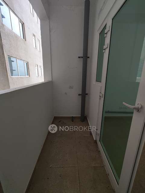 2 BHK Flat In Aliens Space Station For Sale  In Tellapur