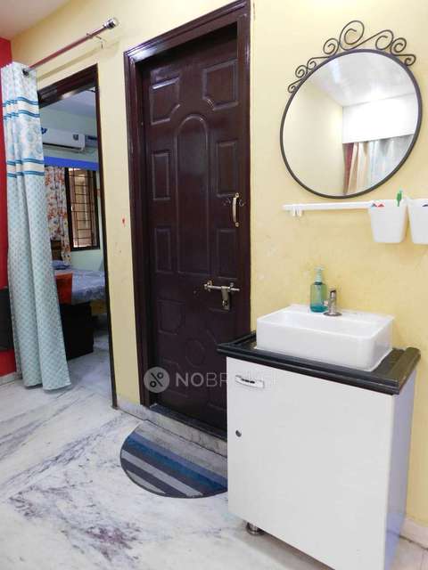 2 BHK Flat In Aditya Empress Heights, Shaikpet For Sale  In Shaikpet