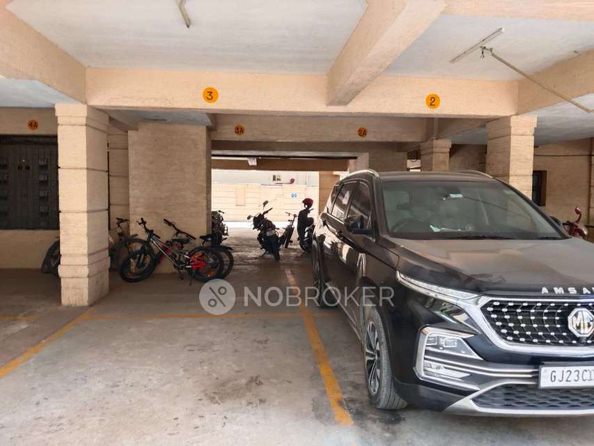 2 BHK Flat In Aditya Empress Heights, Shaikpet For Sale  In Shaikpet