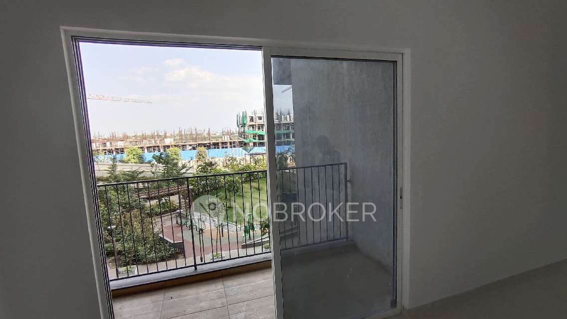 2 BHK Flat In Godrej Boulevard For Sale  In Manjari Khurd