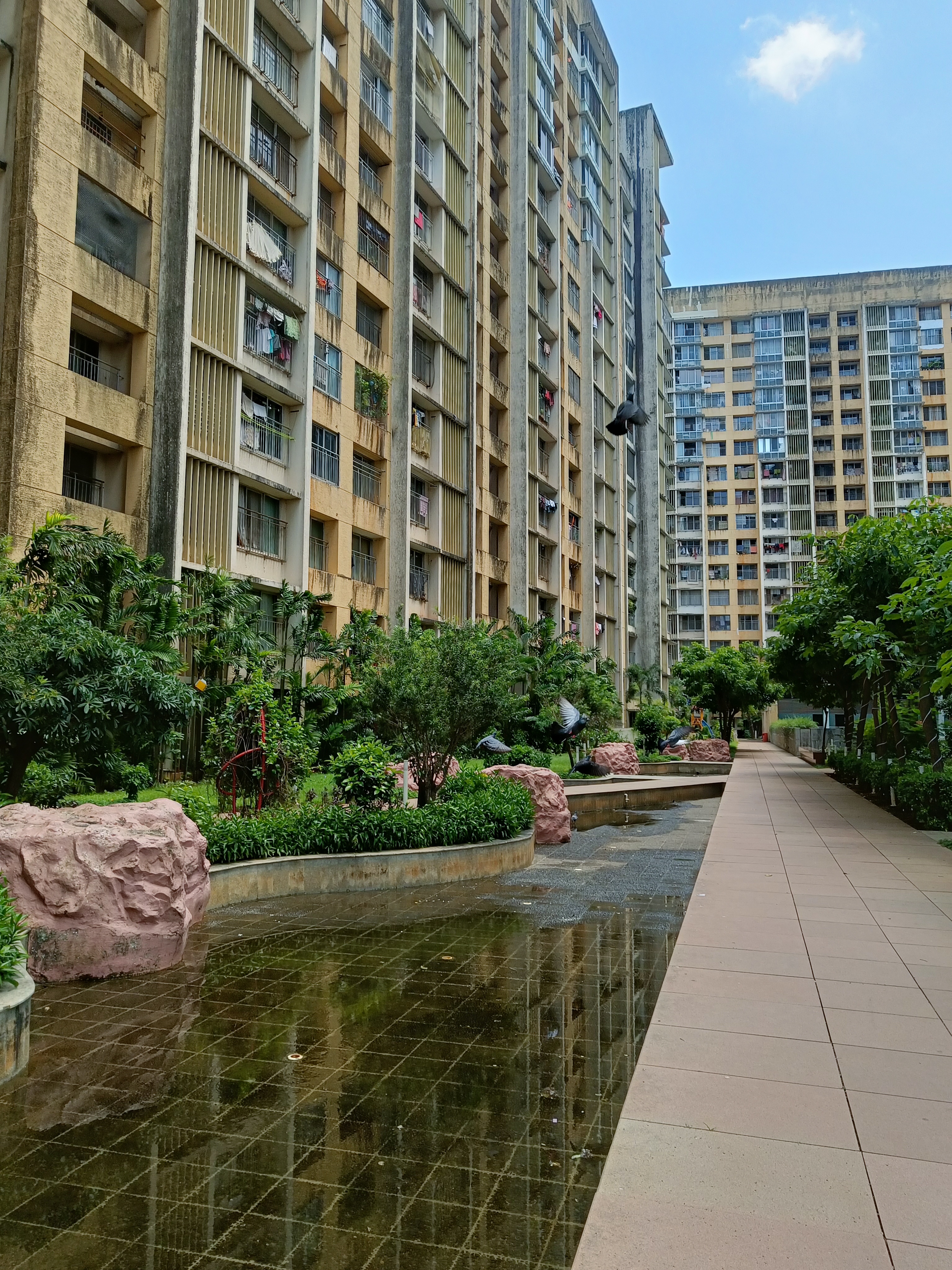 Lodha Aqua