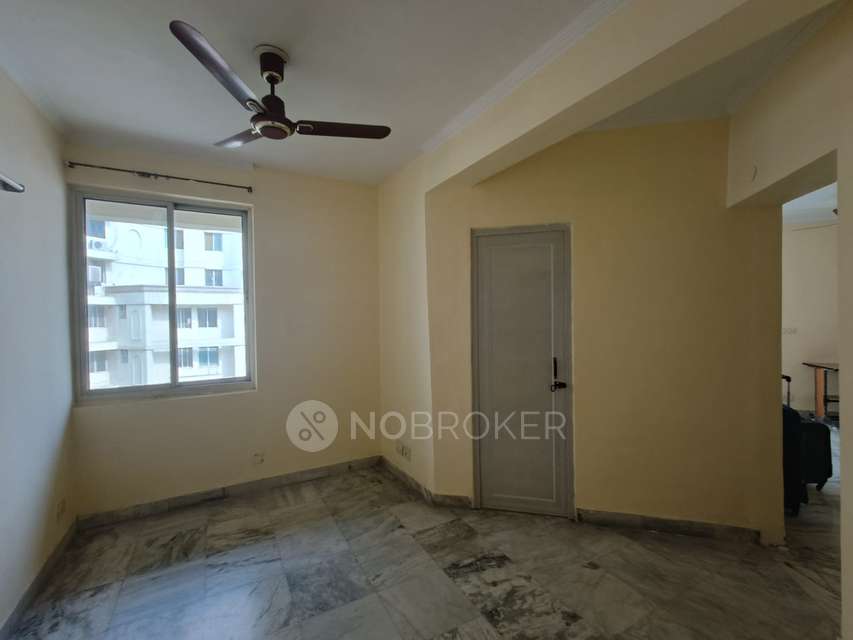 3 BHK Flat In Golf Vista  For Sale  In Alpha Ii Greater Noida