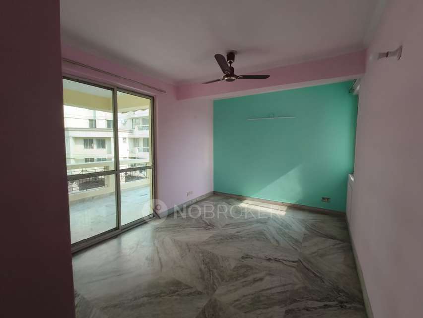 3 BHK Flat In Golf Vista  For Sale  In Alpha Ii Greater Noida