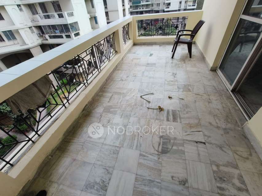 3 BHK Flat In Golf Vista  For Sale  In Alpha Ii Greater Noida