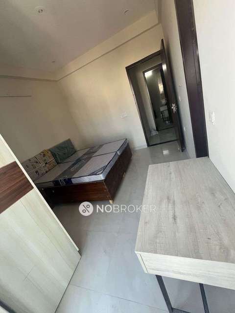 Shared Room for Female In 2 BHK  In Sector 53