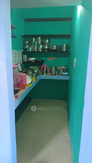 Single Room for Male In 1 BHK  In Perambur