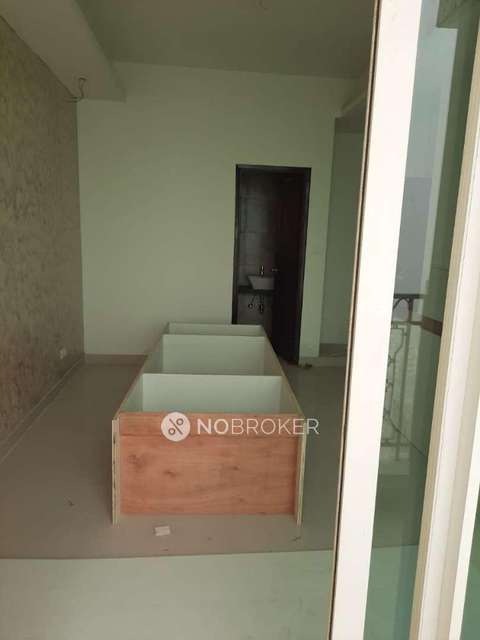 2 BHK Flat In Mahagun Mirabella Highrise For Sale  In Sector 79