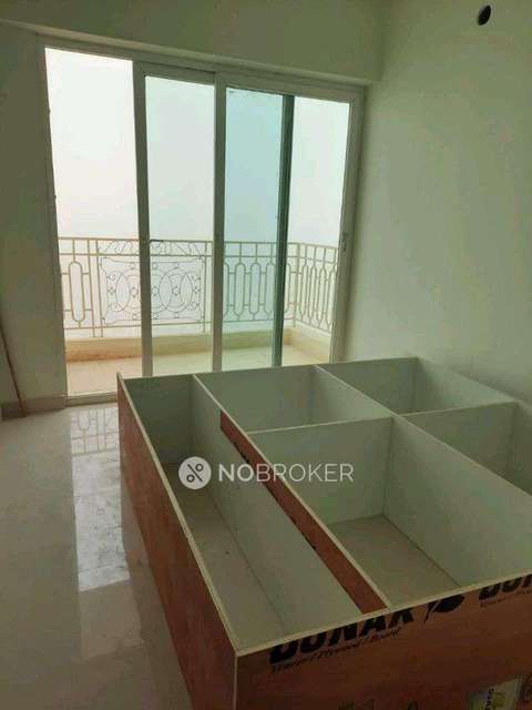 2 BHK Flat In Mahagun Mirabella Highrise For Sale  In Sector 79