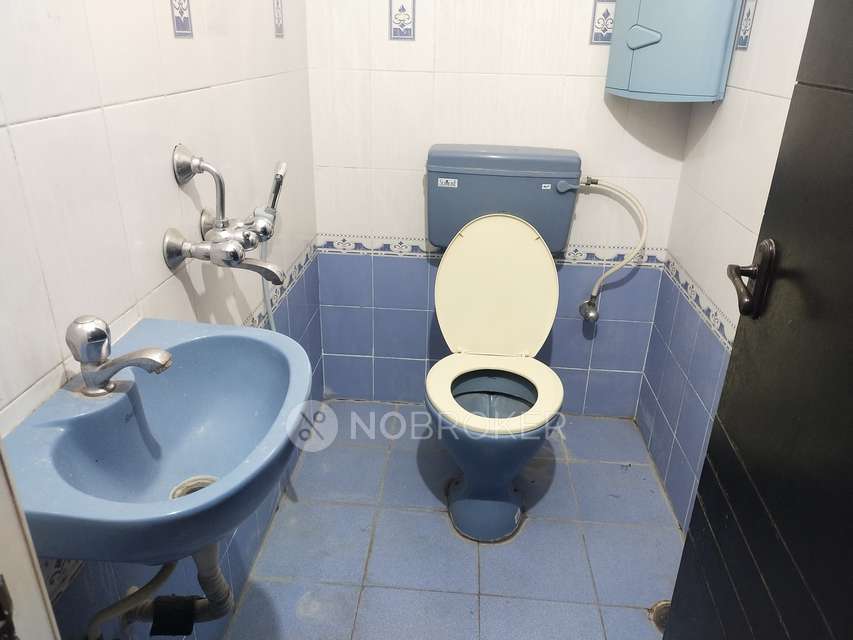 2 BHK Flat In Greater Kailash Apartment For Sale  In Murgeshpalya