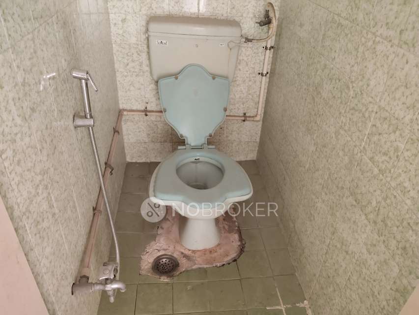 4+ BHK House For Sale  In New Nallakunta