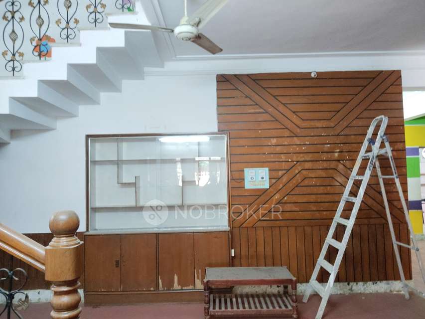 4+ BHK House For Sale  In New Nallakunta