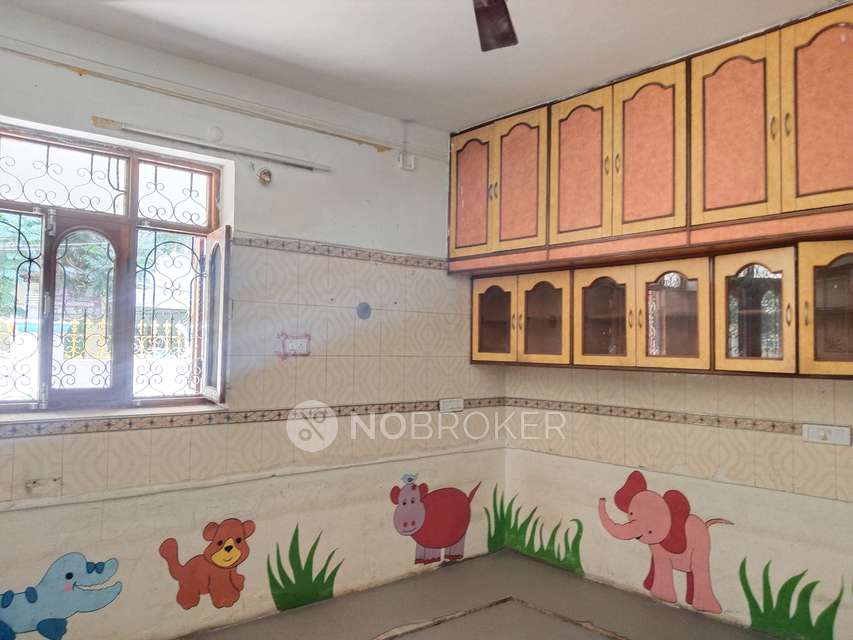 4+ BHK House For Sale  In New Nallakunta