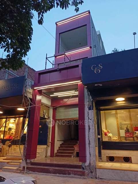 Showroom in 50-52, Meharchand Market, Lodi Colony, New Delhi, Delhi 110003, India, Delhi for Rent 